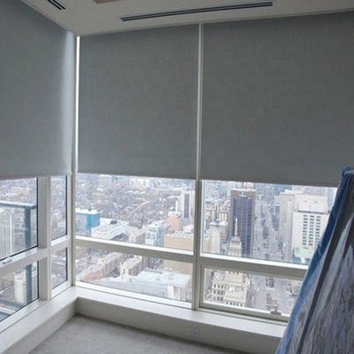 Karartma Su Geçirmez Kumaş Ofis Pencere Perdeleri Kapalı Dekorasyon İçin Gri Renk