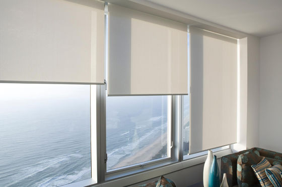 Ofisler İçin Bej% 100 Polyester Köpük Kaplı Silindir Pencere Panjurları