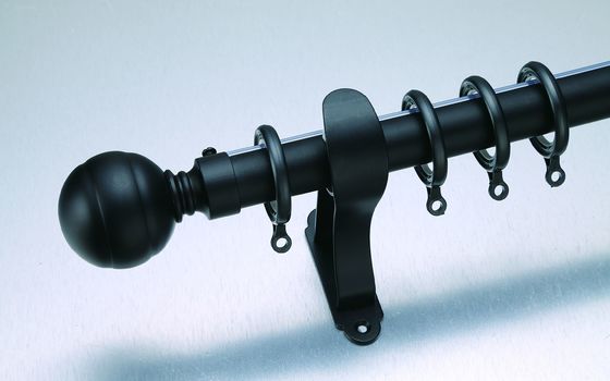 Pencere Dekoratif Uydurma Paslanmaz Çelik Boru Perdeleri Metal Çift Siyah Renkli Perde Çubukları