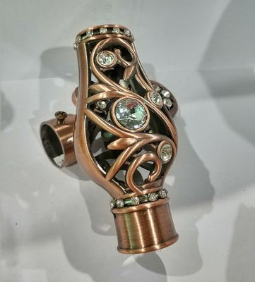 25mm Yuvarlak Metal Dekoratif Perde Çubuk Biter Bakır Gül Altın Malzeme ODM