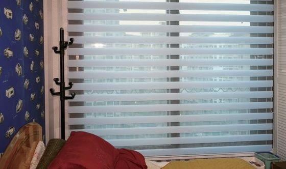 Tam Işık Gölgelendirme için Güneş Gölge Şeffaf Akıllı Pencere Panjurları ShangriLa Stili