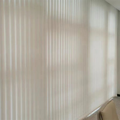 Oteller İçin Ayarlanabilir Esnek Dikey Panjur Perdeleri Işık İleten